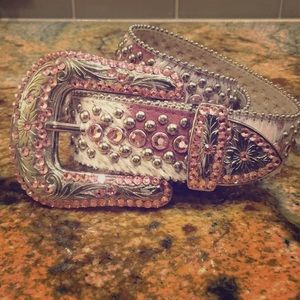 Original b.b.simon hair on hide belt.